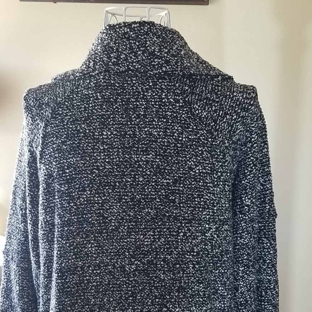 Free People oversized cardigan sweater. Size medium. New with tag. - Picture 9 of 12